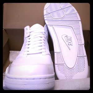 Men’s Size 15 Nike Air Flight Classics.